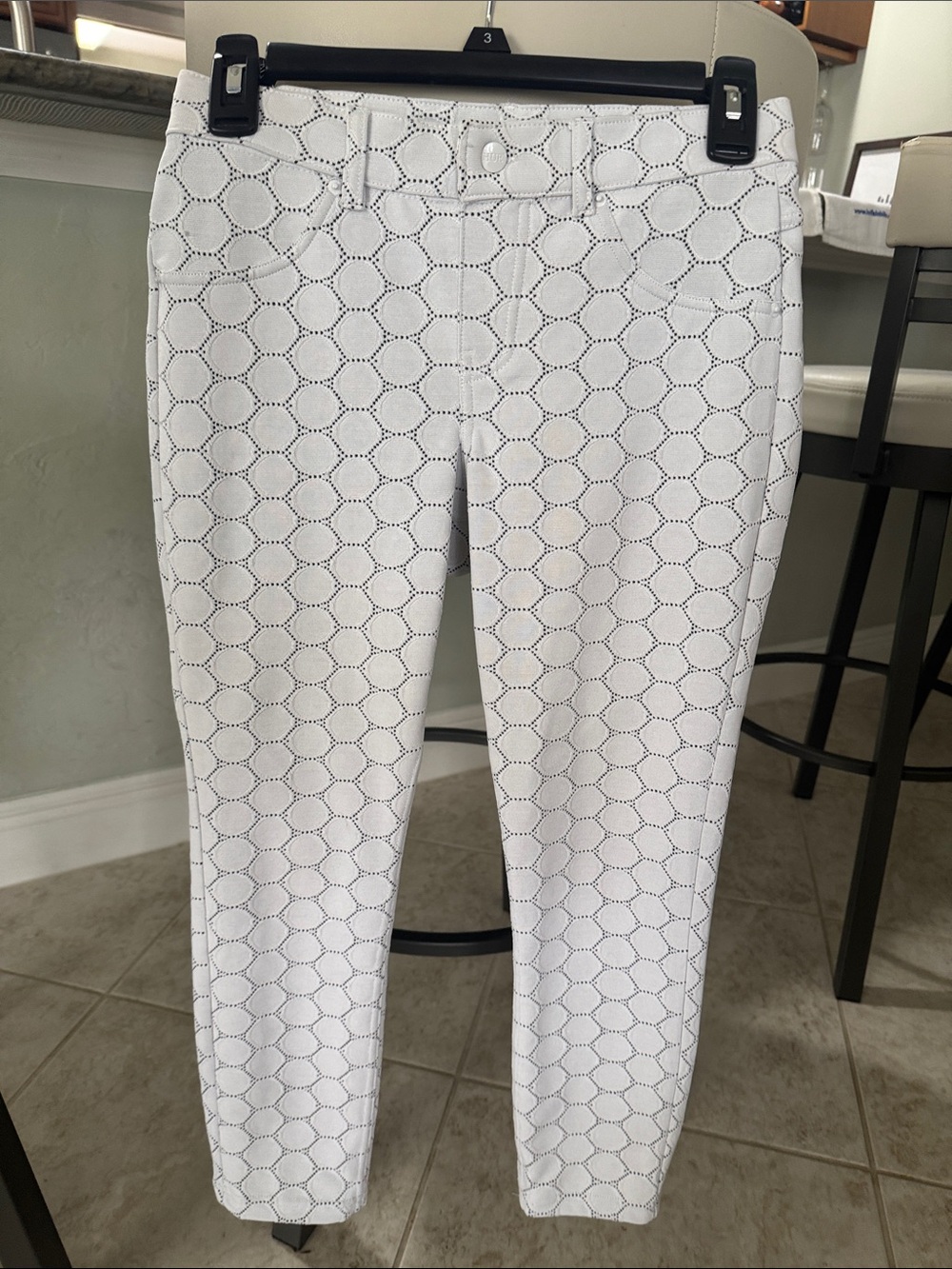 HUE White Hex-Pattern Stretch Chinos